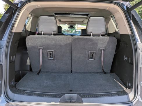 Used 2017 GMC Acadia Denali w/ Technology Package FWD image 13