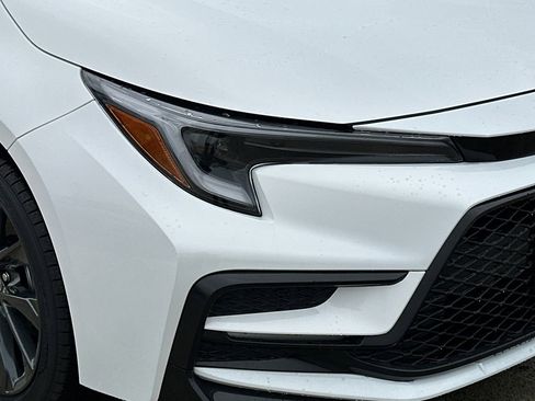 New 2026 Toyota Corolla SE image 9