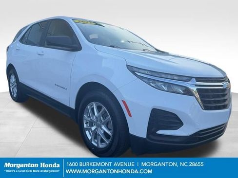 Used 2022 Chevrolet Equinox LS w/ LS Convenience Package FWD image 1