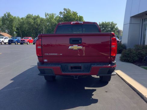 Used 2017 Chevrolet Colorado Z71 AWD/4WD image 5