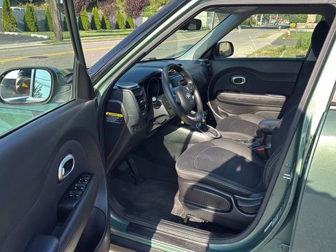 Used 2014 Kia Soul EV image 23