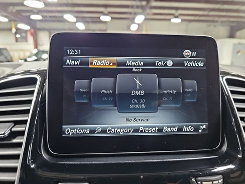 Used 2017 Mercedes-Benz GLE 350 4MATIC image 23