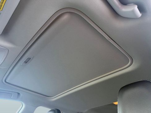 Used 2017 Toyota RAV4 Limited image 15