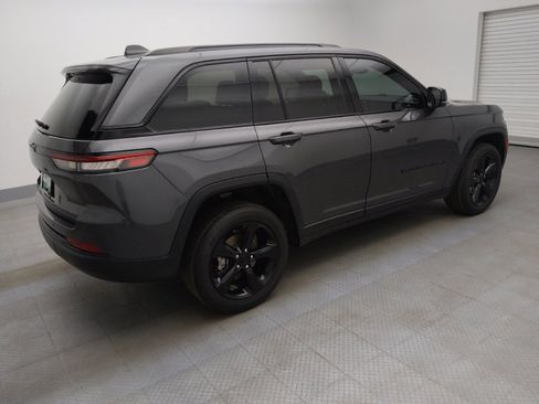 Used 2022 Jeep Grand Cherokee Altitude image 10