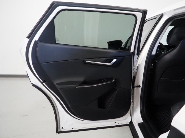 Used 2024 Kia EV6 Light Long Range RWD image 57