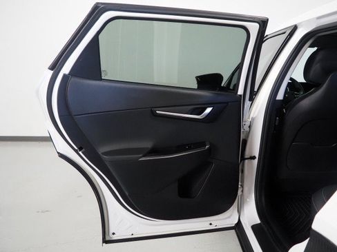 Used 2024 Kia EV6 Light RWD image 57