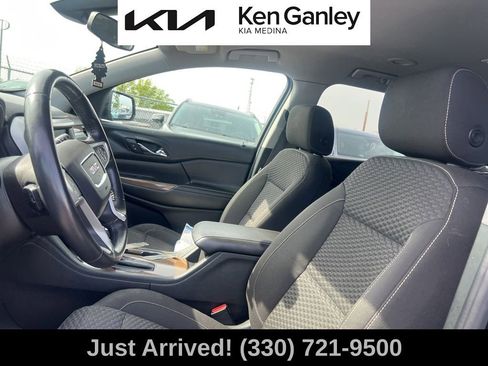 Used 2017 GMC Acadia SLE w/ LPO, Cargo Package FWD image 11