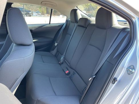 Used 2025 Toyota Corolla LE image 21