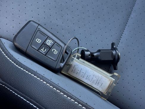 Used 2025 Volkswagen Jetta SE image 22