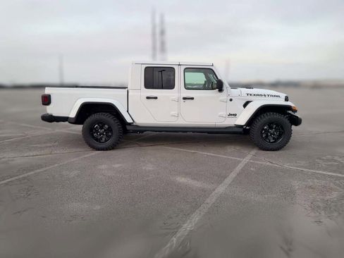 New 2026 Jeep Gladiator Sport image 14