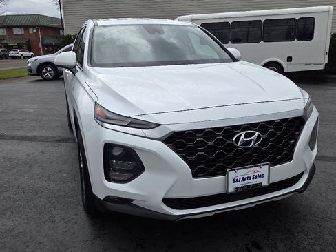 Used 2019 Hyundai Santa Fe SEL image 4
