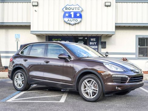 Used 2014 Porsche Cayenne AWD/4WD image 4