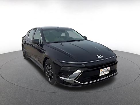 Used 2025 Hyundai Sonata SEL image 3