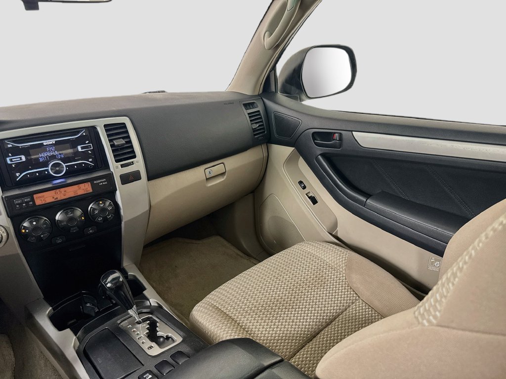 Used 2007 Toyota 4Runner SR5 AWD/4WD image 22