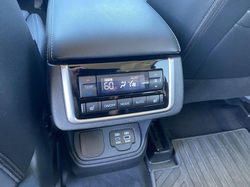 Certified 2024 Subaru Ascent Limited AWD/4WD image 34