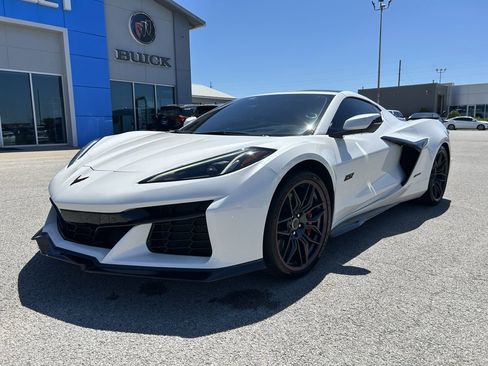 Used 2023 Chevrolet Corvette Z06 RWD image 1