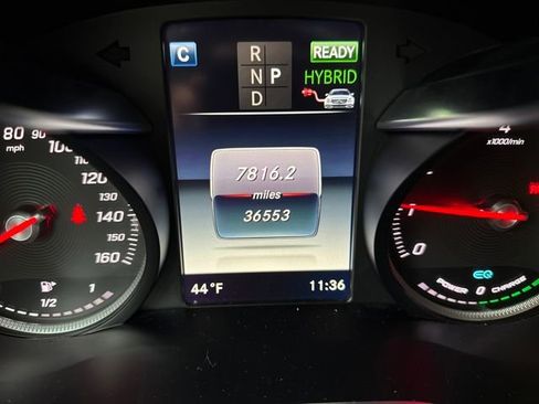 Used 2019 Mercedes-Benz GLC 350e 4MATIC image 25