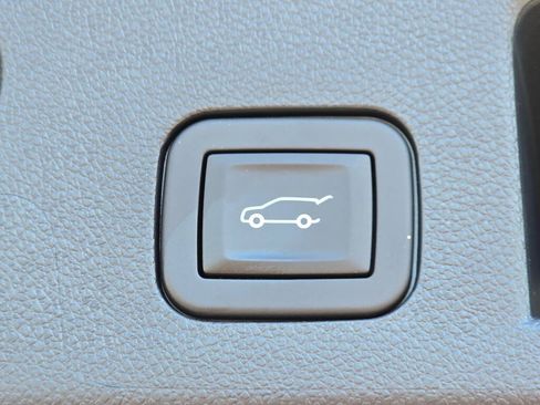 Used 2026 Chevrolet Equinox ACTIV w/ Convenience Package III FWD image 26