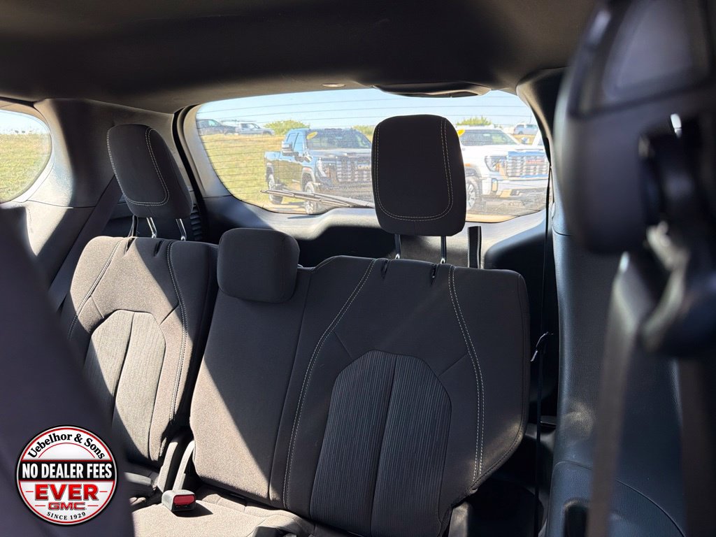 Used 2024 Chrysler Pacifica Touring FWD image 18