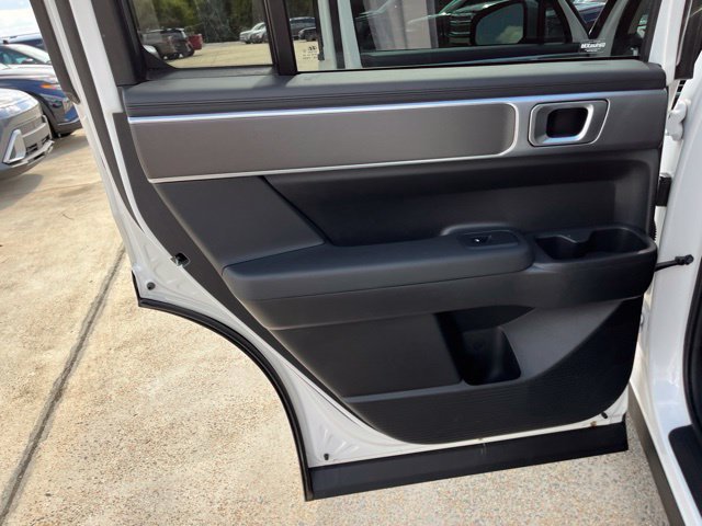 Used 2026 Hyundai Santa Fe SE FWD image 13