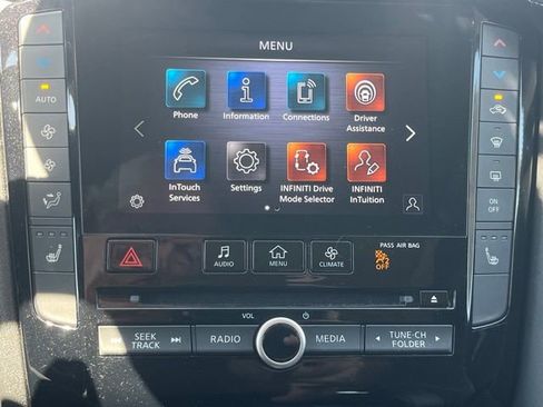 Certified 2025 INFINITI QX50 Luxe w/ Accent Package AWD/4WD image 19