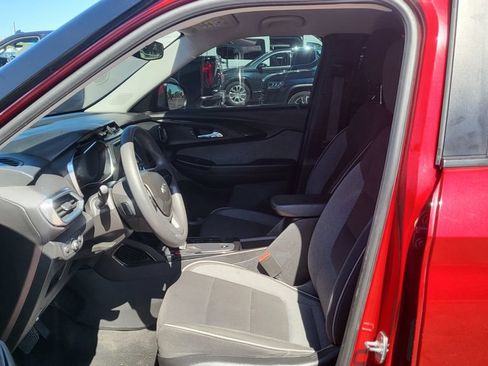 Used 2021 Chevrolet TrailBlazer LT AWD/4WD image 23