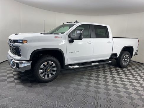New 2026 Chevrolet Silverado 3500 LT w/ Safety Package image 2