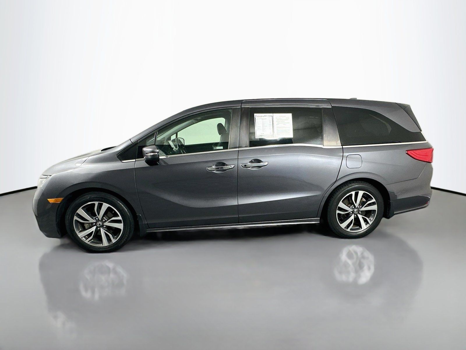 Used 2021 Honda Odyssey Touring image 4