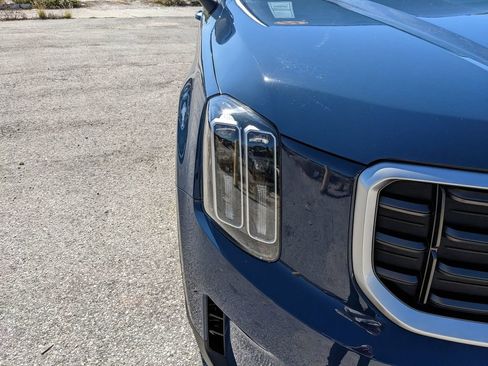 Certified 2024 Kia Telluride S w/ S Sunroof Package image 11