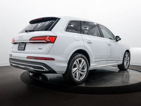 Certified 2023 Audi Q7 3.0T Premium w/ Convenience Package AWD/4WD image 4