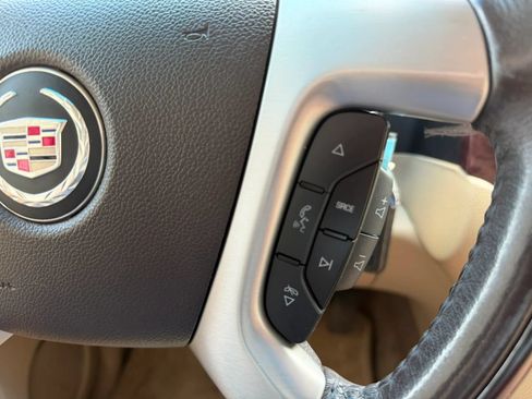 Used 2014 Cadillac Escalade Luxury AWD/4WD image 23