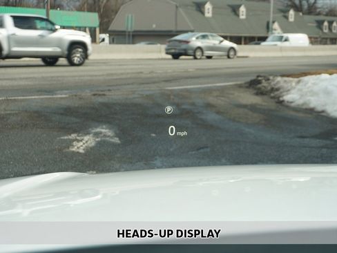 Used 2023 Land Rover Range Rover Velar HST image 7