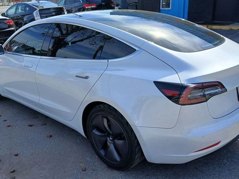 Used 2020 Tesla Model 3 Performance image 3