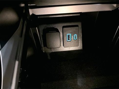 Used 2022 Ford Explorer ST w/ Equipment Group 401A image 15