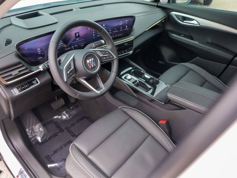 Used 2025 Buick Envision Avenir AWD/4WD image 14