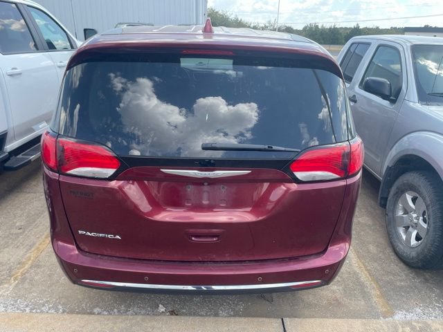 Used 2018 Chrysler Pacifica Touring Plus w/ Tire & Wheel Group FWD image 5