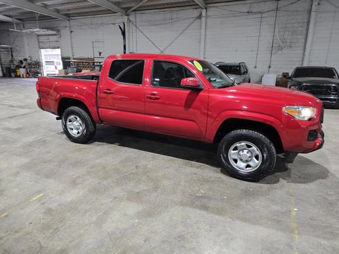 Used 2020 Toyota Tacoma SR image 19