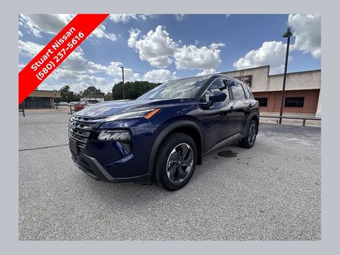 Certified 2025 Nissan Rogue SV w/ SV Premium Package FWD image 1