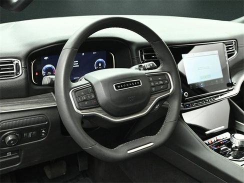 Used 2023 Jeep Wagoneer Series II image 25