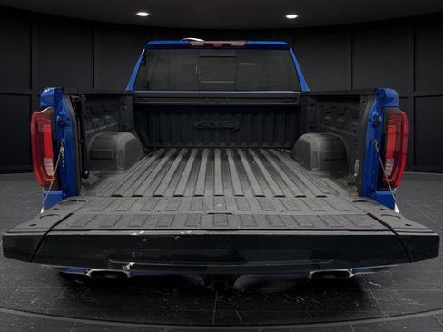 Used 2023 GMC Sierra 1500 AT4 w/ Technology Package image 14