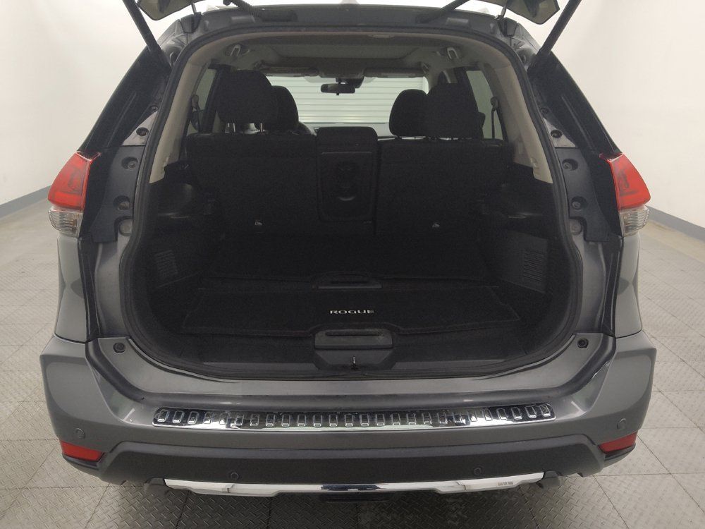 Used 2019 Nissan Rogue SV w/ Sun & Sound Touring Package FWD image 29