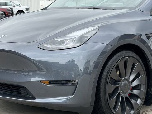 Used 2023 Tesla Model Y Performance AWD/4WD image 8