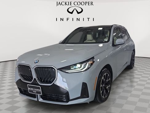 Used 2025 BMW X3 xDrive30i AWD/4WD image 1
