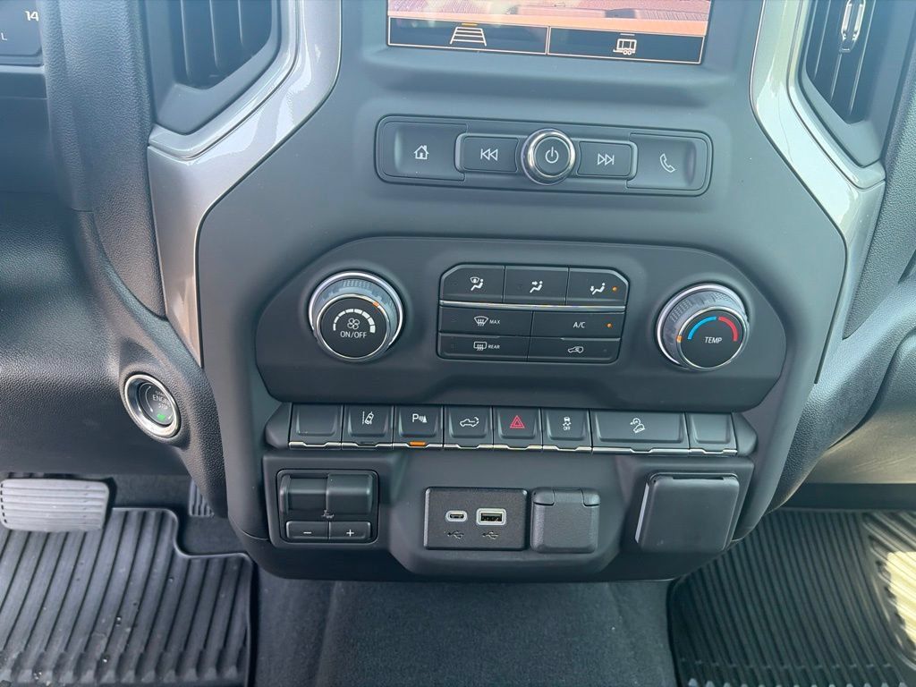 New 2026 Chevrolet Silverado 2500 Custom w/ Custom Value Package AWD/4WD image 22