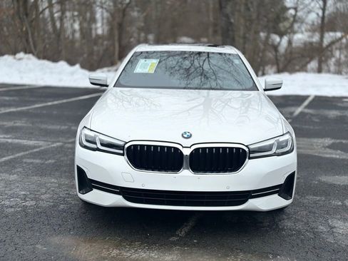 Used 2023 BMW 530i xDrive w/ Premium Package image 11