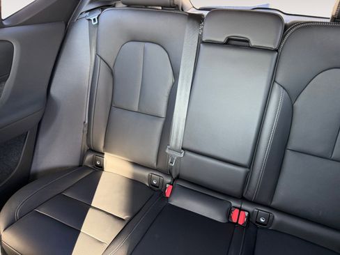 Used 2024 Volvo XC40 B5 Ultimate w/ Protection Package Premier image 13