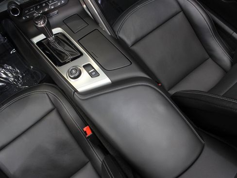 Used 2019 Chevrolet Corvette Stingray Coupe image 36