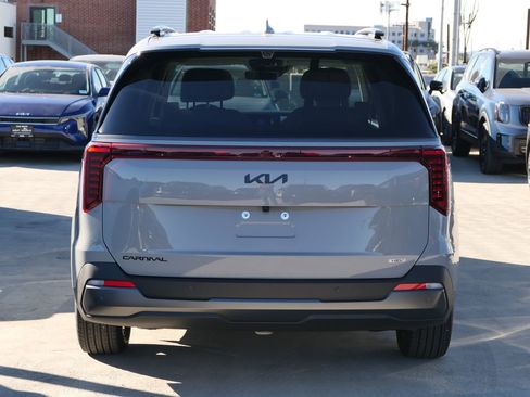 New 2026 Kia Carnival SX Prestige image 4