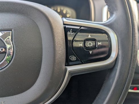 Used 2019 Volvo XC90 T6 Momentum w/ Protection Package Premier image 21