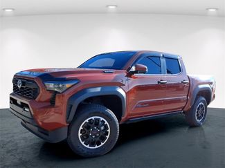 Used 2025 Toyota Tacoma TRD Off-Road w/ TRD Off Road Premium Package video 2